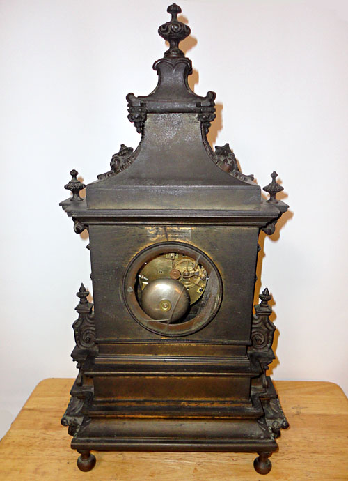 Raingo Frères bronze shelf clock